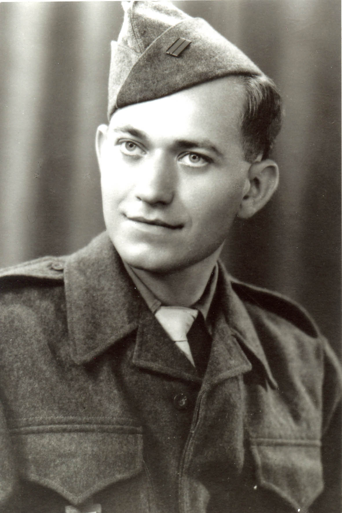 Alexis AUNE au service militaire en 1947