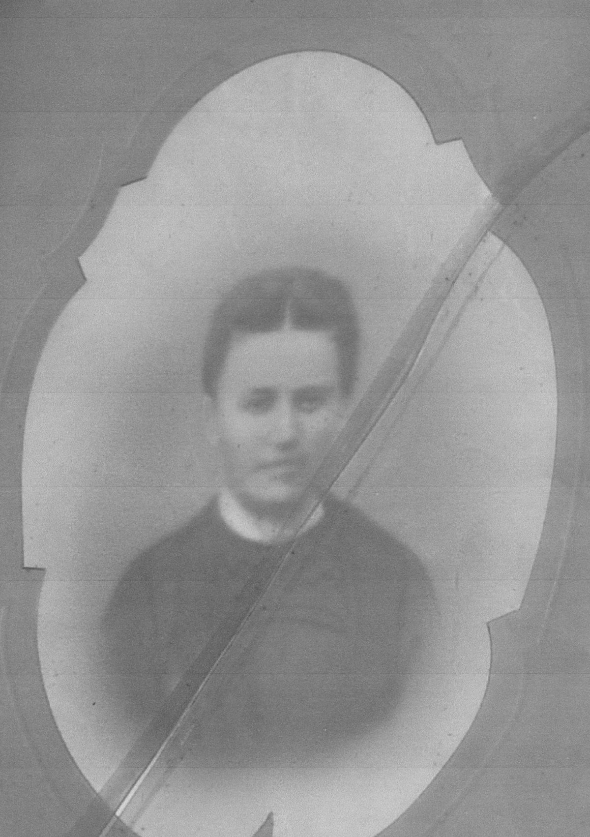 Portrait de Louise ANDRE (femme de Emile AUNE)