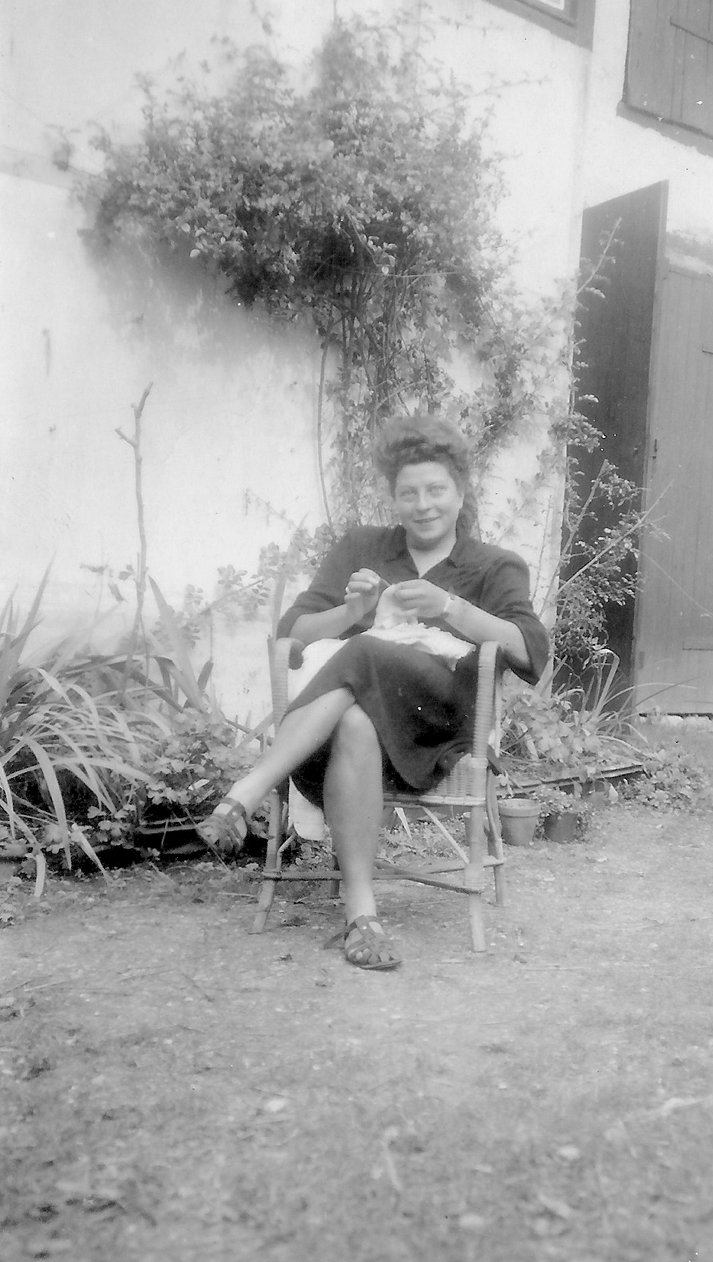 Jacqueline TERRASSE en 1940 à la Varenne