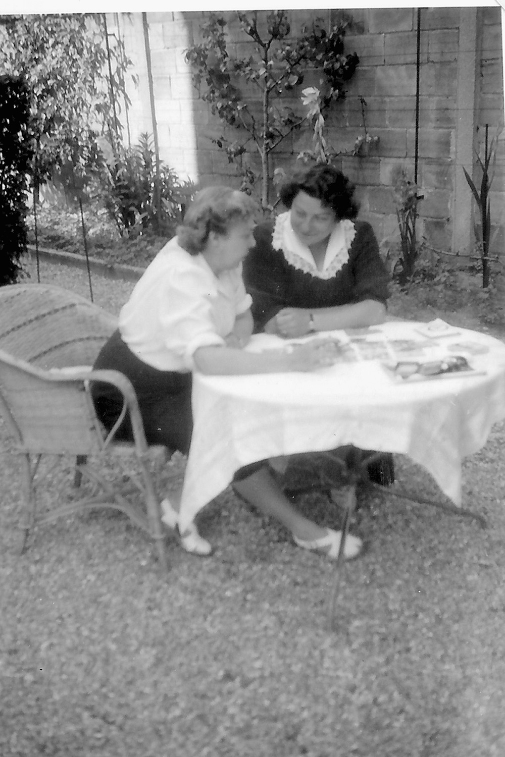 Jacqueline TERRASSE et sa tante Léa CORBY