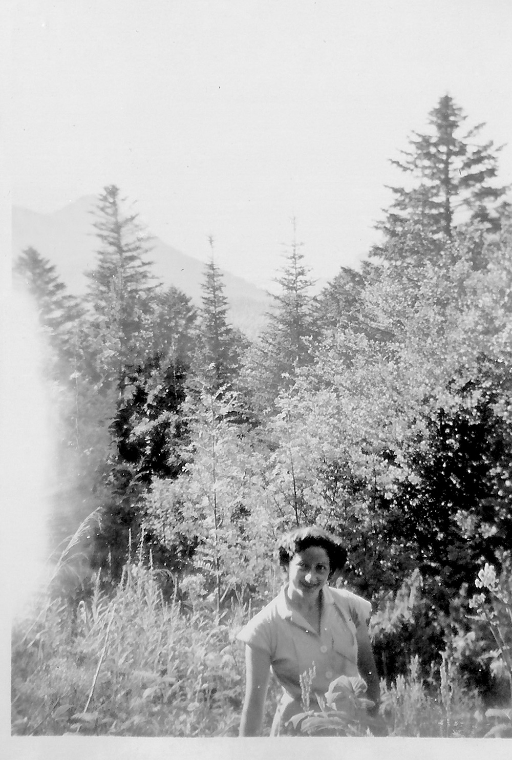 Paulette TERRASSE en 1954 à Montbrand
