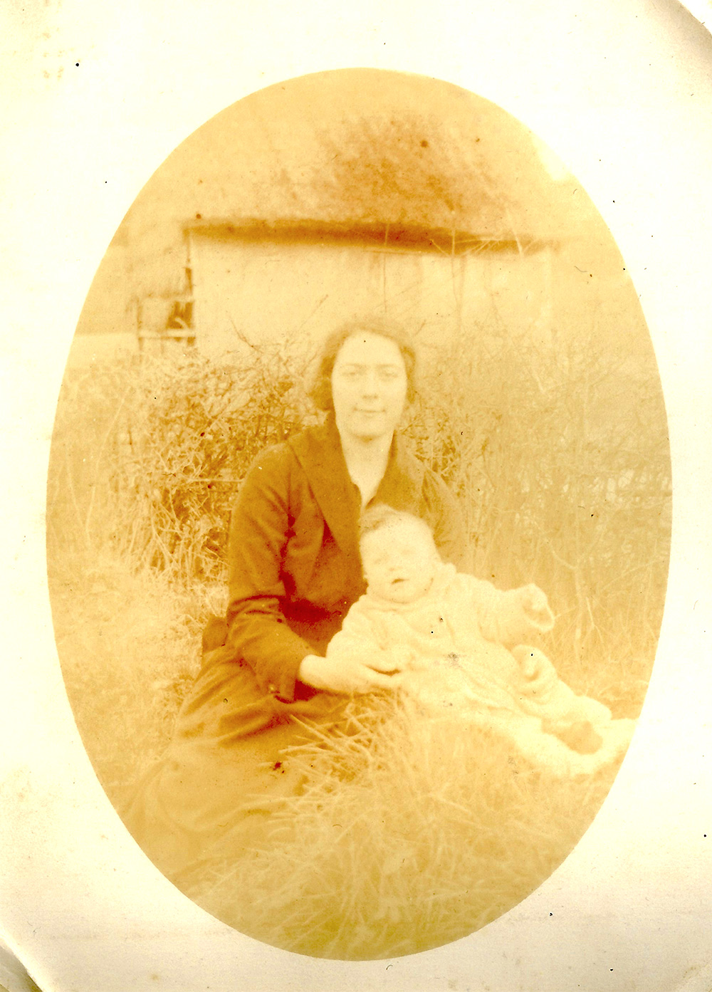 Roland TERRASSE et sa fille Jacqueline à Neufchâtel en avril 1926