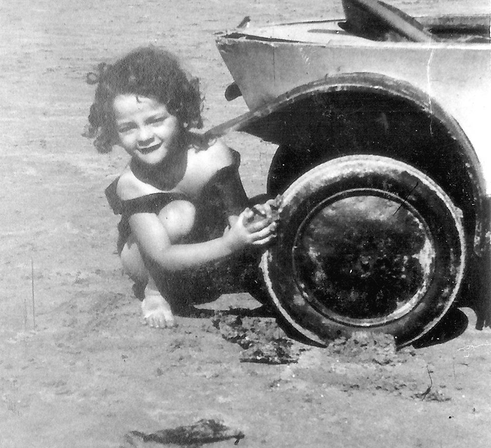 Paulette TERRASSE en 1933 aux sables d&rsquo;Olonne