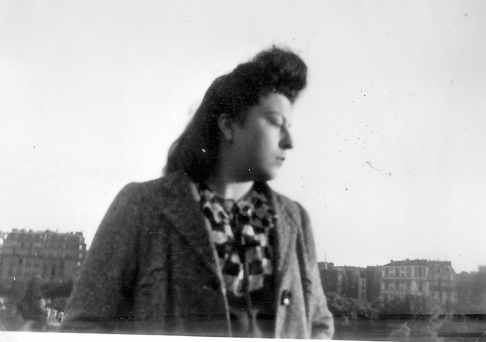Jacqueline TERRASSE (vers 1940)