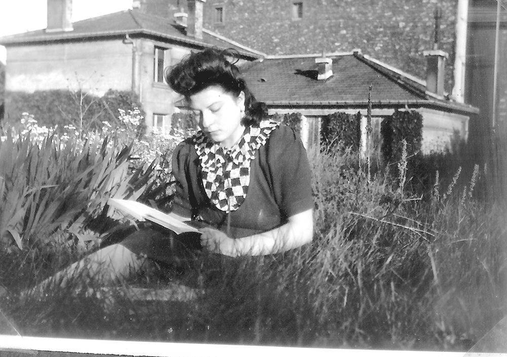 Jacqueline TERRASSE (vers 1940)