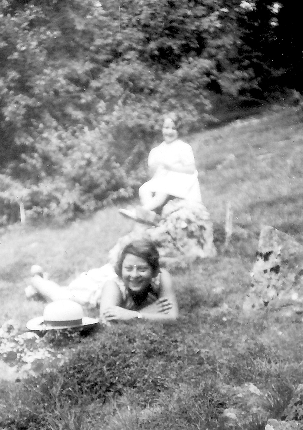 Jaqueline et Paulette TERRASSE vers 1939