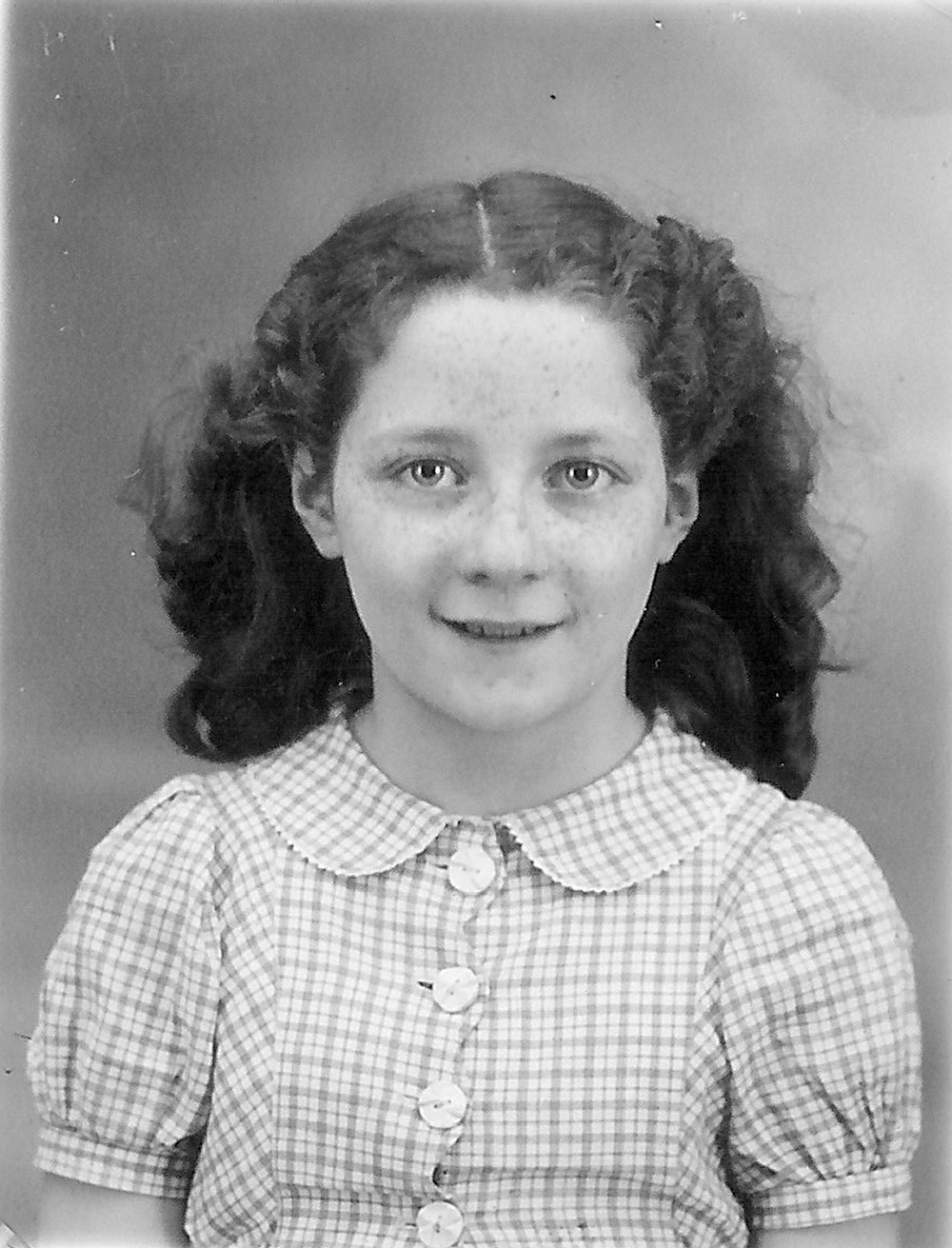 Paulette TERRASSE en 1940 (10 ans)