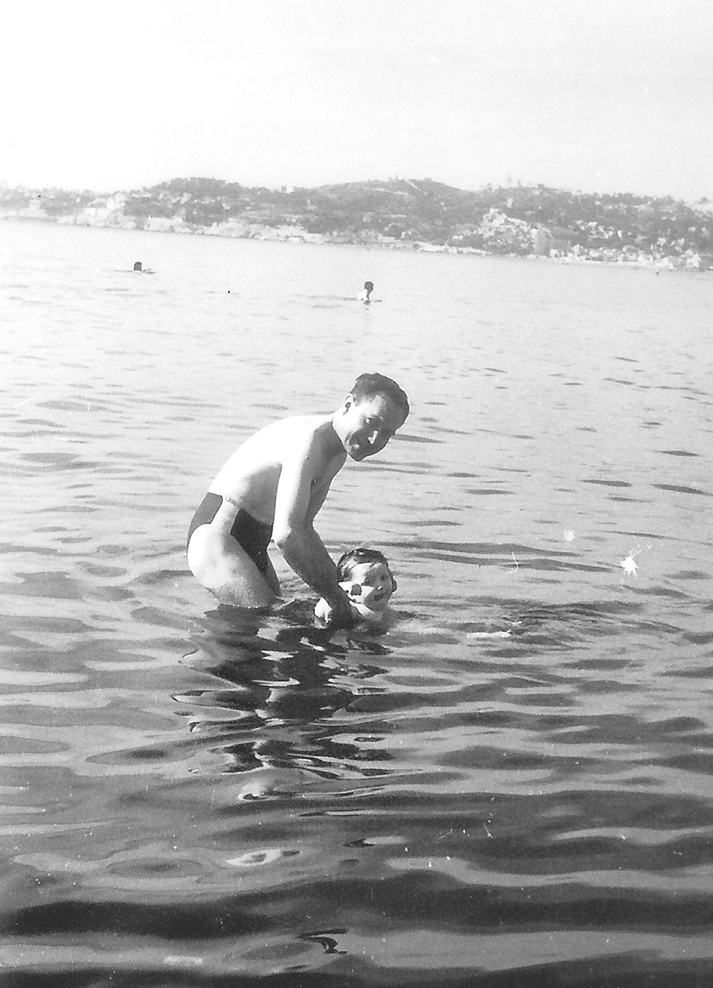 Alexis AUNE et sa fille Laurence (19 mois)