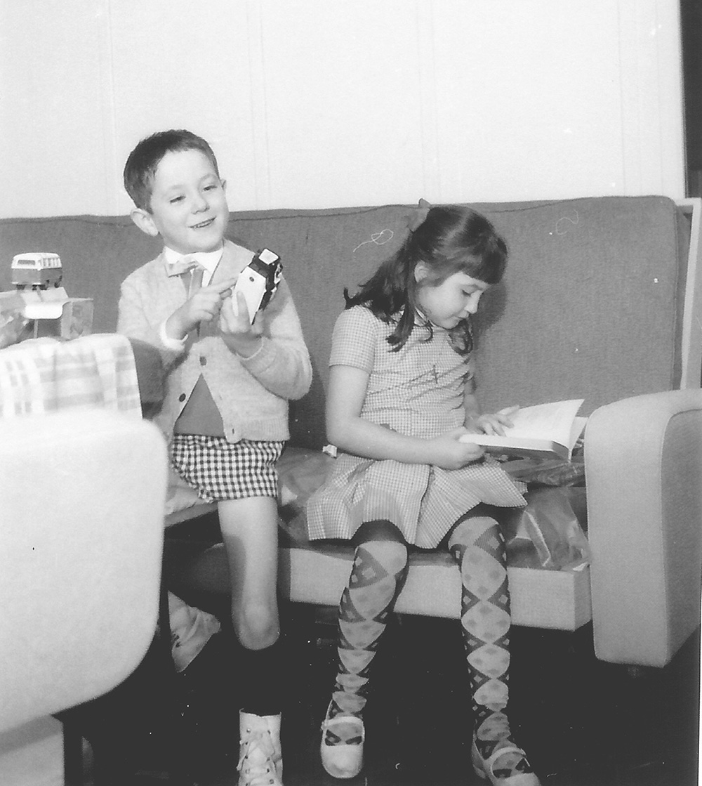 Laurence (8 ans) et Thierry (6 ans) AUNE