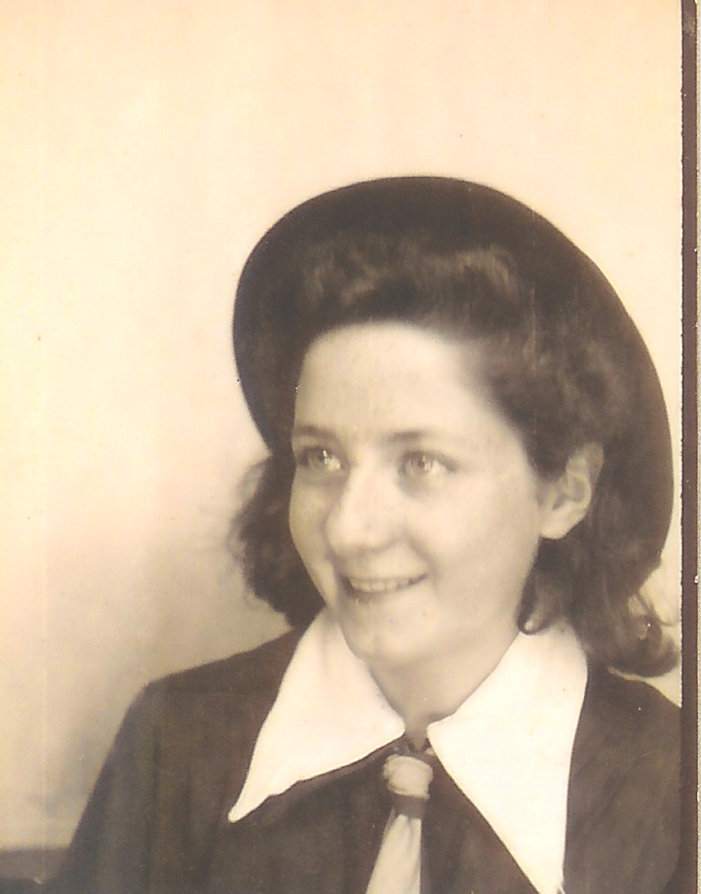 Paulette TERRASSE en 1947
