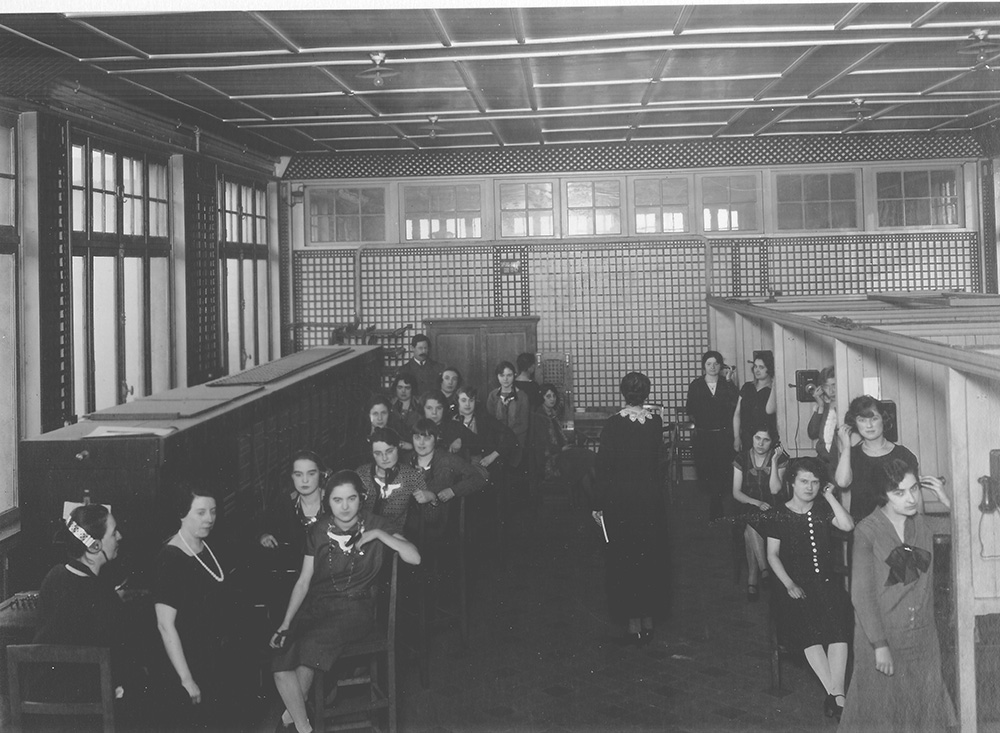 Raymonde TERRASSE au Cours de G(?)rudaine en mars 1926