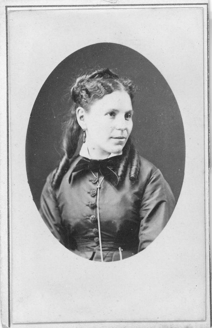 TANTE LOUISE TERRASSE NEE WASSEIGE