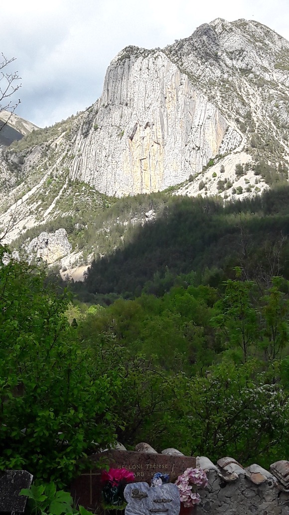 La famille AUNE contemporaine à la Garde